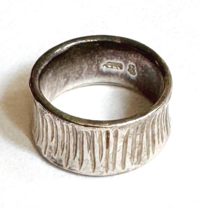 Vintage Sterling Silver Band Ring: Sculptural Hash Texture, Size 8