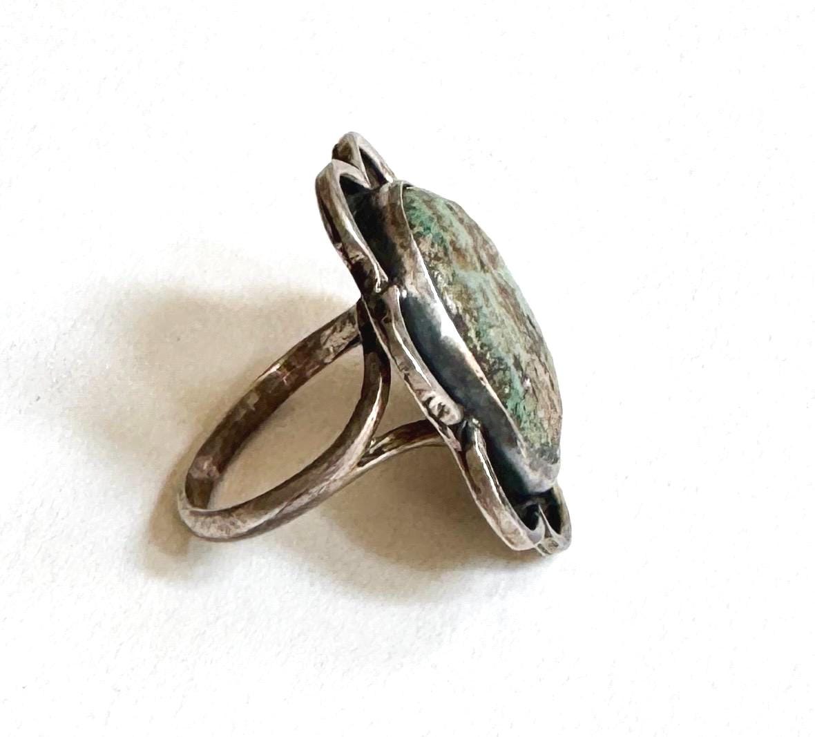 Vintage Navajo Turquoise Ring, Sterling Silver Floral Design, Size 8.25