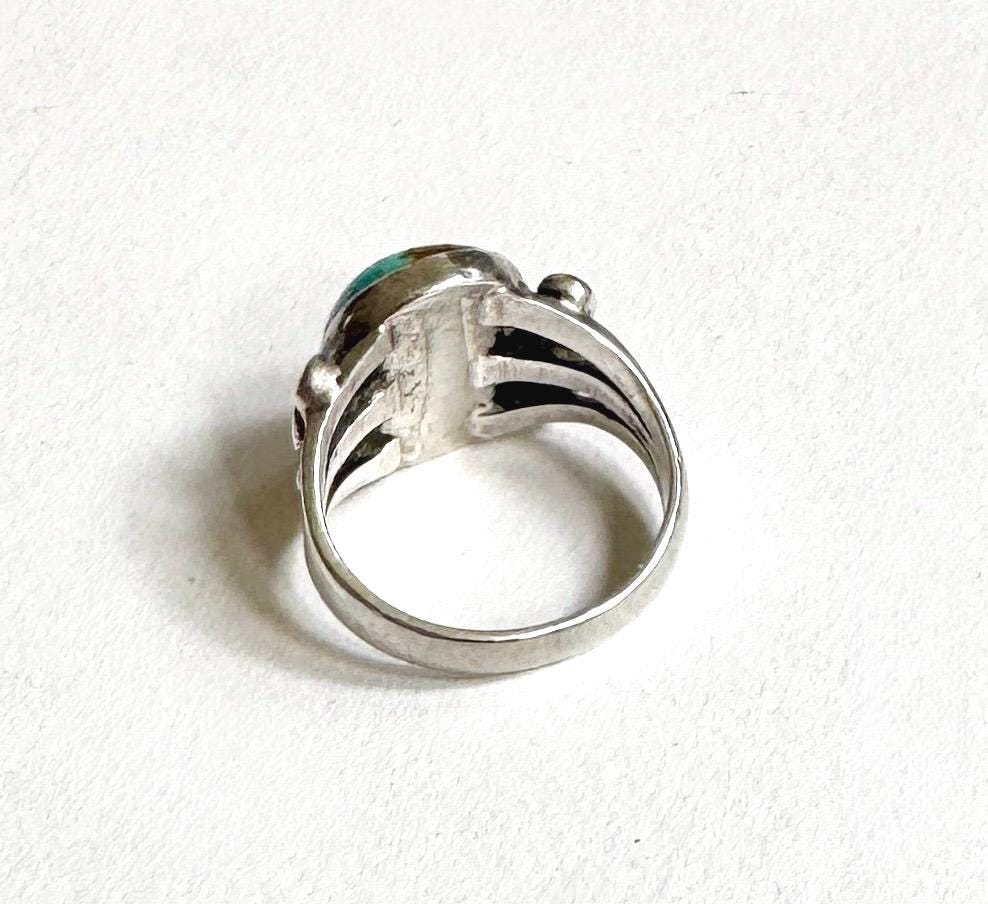 Old Turquoise Ring Antique Vintage 30s 40s Native American Navajo Sterling Silver Oval Green Aqua Blue Turquoise Cabochon