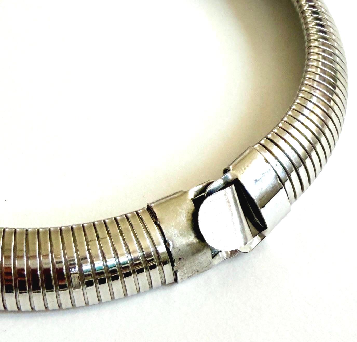 Slinky Vintage 80s Silver Choker Necklace